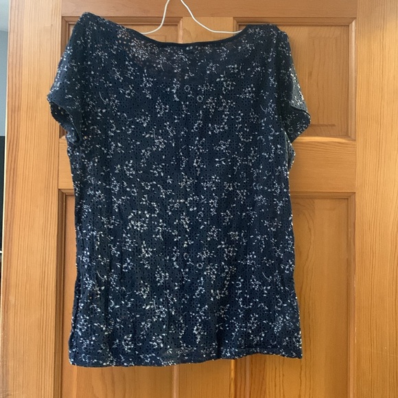 Ann Taylor Eyelet Top - Size M - Picture 4 of 4